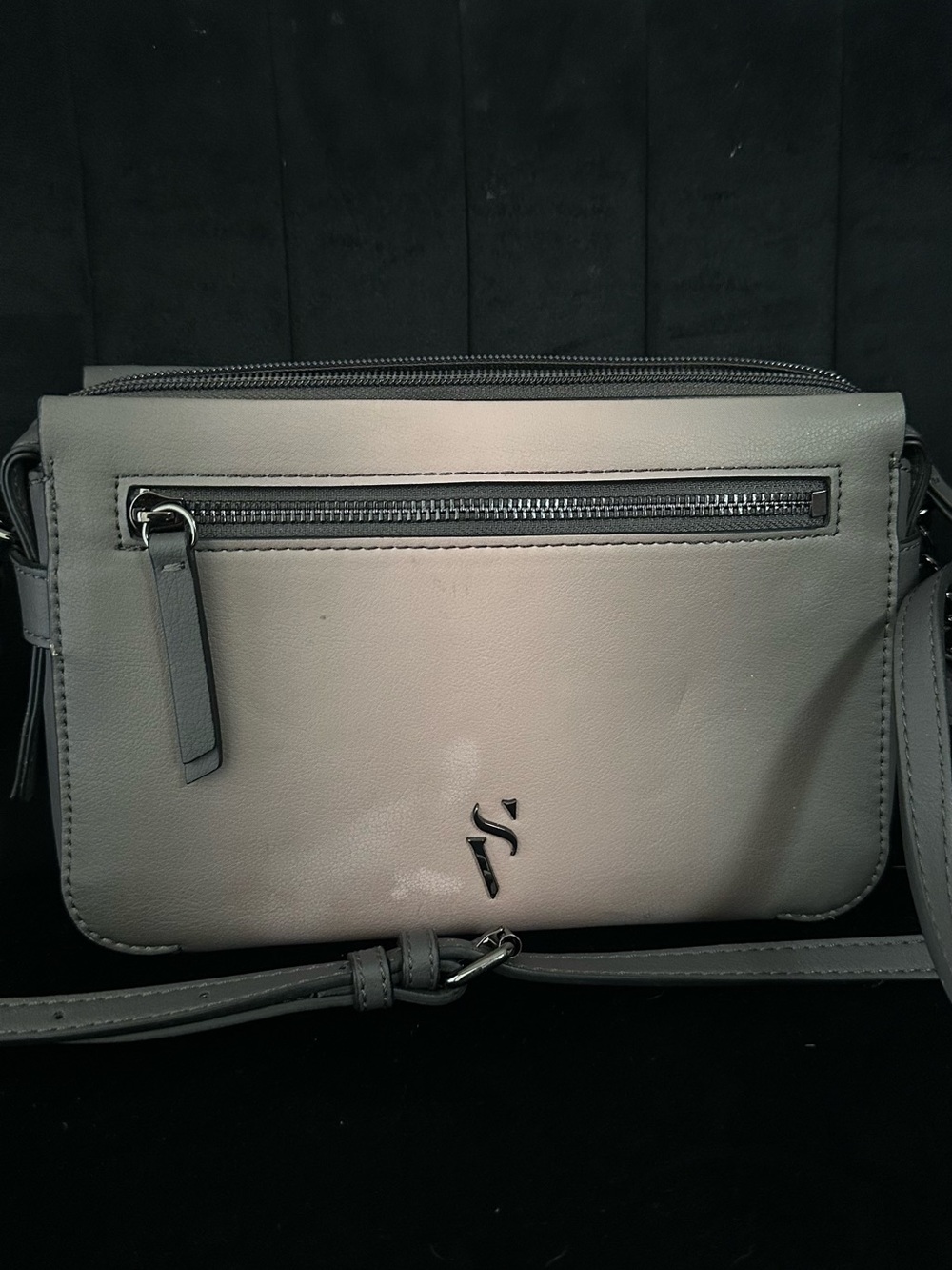 Women’s Crossbody Bag in Light Gray - Sleek Everyday Carry